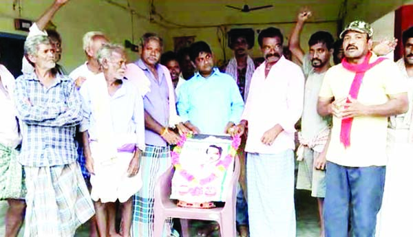 గరికిపాటికి ఘనంగా నివాళి