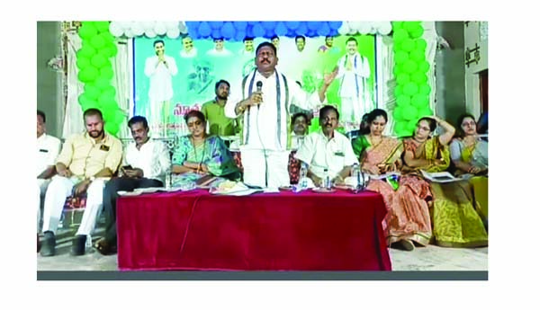 ఓటు అడిగే హక్కు వైసిపికే ఉంది