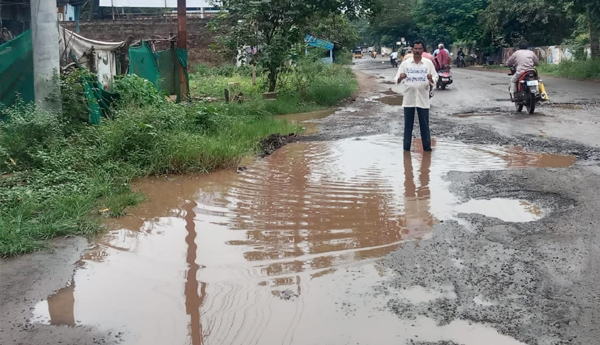 protest-on-road-repair