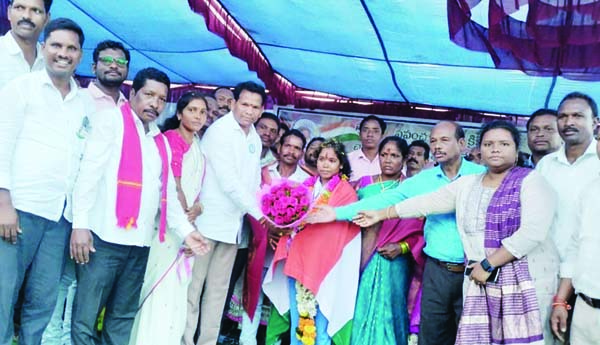 పాడేరులో అంతర్జాతీయ క్రికెటర్‌ రవణి