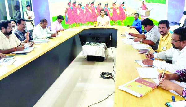 టార్గెట్‌గా ఉపాధి హామీ పనులు చేపట్టాలి