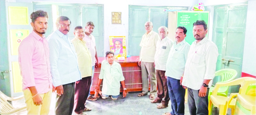 అభ్యుదయ ప్రజా కళలను ఆదరించండి