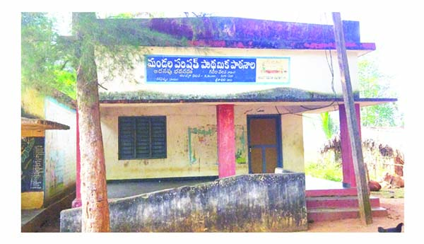 కమిషన్‌ సభ్యులకు సమస్యల స్వాగతం