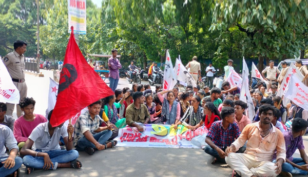/The-police-brutalized-the-students
