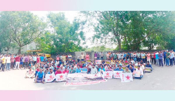 2-months-for-SSC-Main-Exam-Dharna-of-SSC-candidates