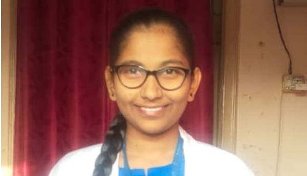 ఎంబిబిఎస్‌ సీటు సాధించిన పేద విద్యార్థికి సత్కారం