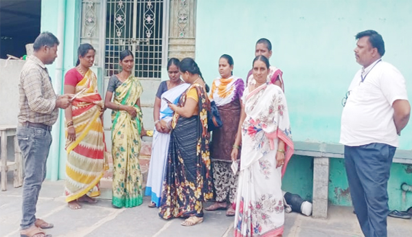 Distribution-of-Jagananna-Arogya-Suraksha-Tokens