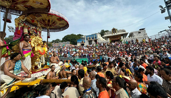Srivaru-on-a-lion-vehicle