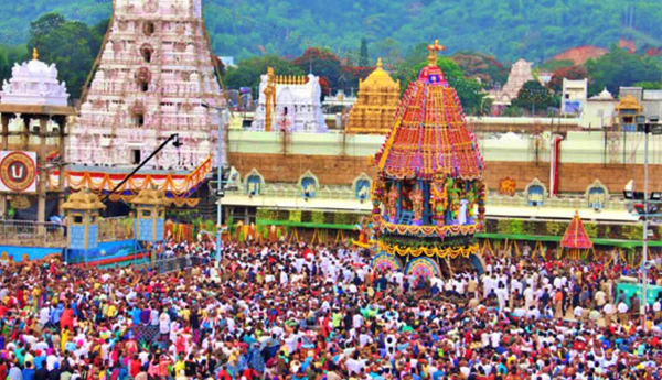 /Srivari-Rathotsavam-in-splendor
