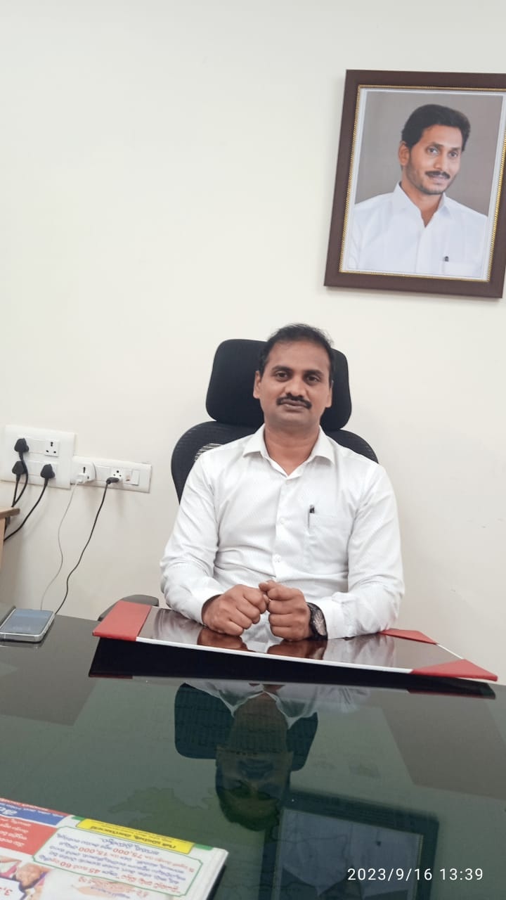 అక్రమ వ్యాపారాలపై నిఘా