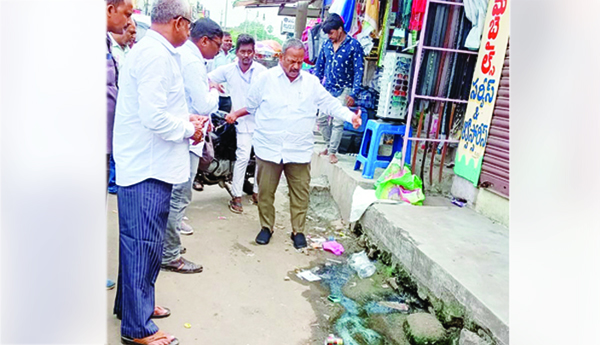  పారిశుధ్య నిర్వహణ ఇలాగేనా?