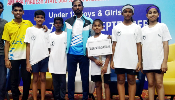 District-players-for-state-badminton-competitions
