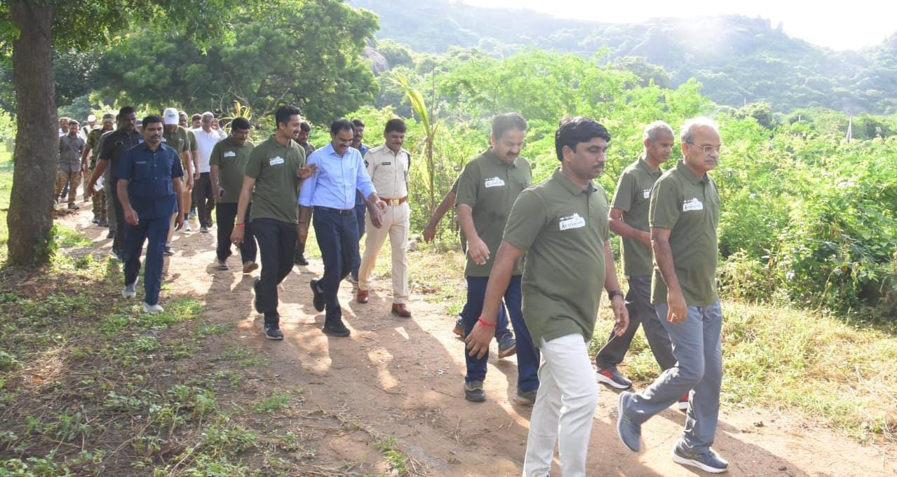 కొండవీడు కోటలో జవహర్‌రెడ్డి నడక