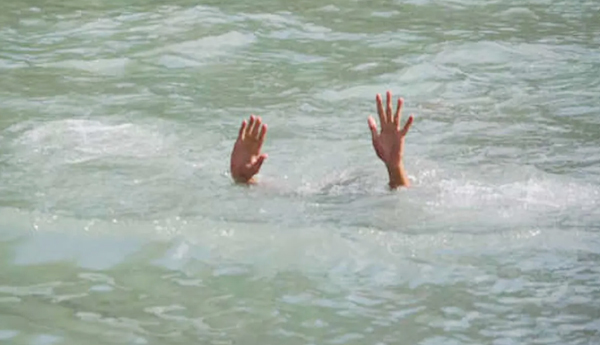 young-man-died-in-vinayaka-immersion