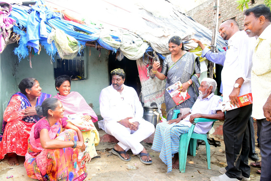 కొండ ప్రాంత వాసుల అభివృద్ధిపై చొరవ చూపాలి