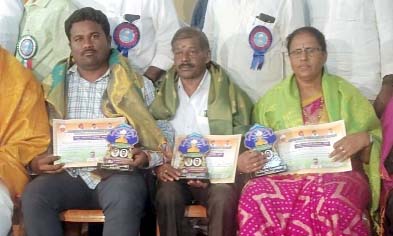 ముగ్గురు ఉపాధ్యాయులకు ఉత్తమ పురస్కారాలు