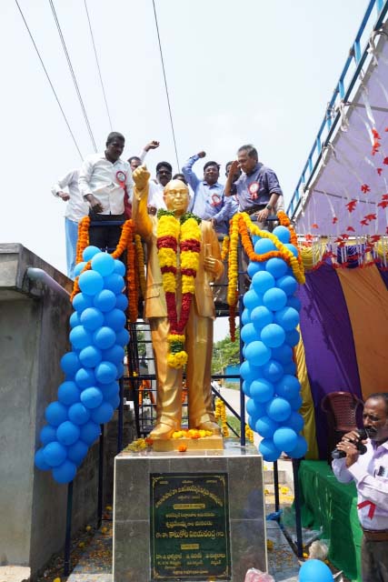 అంబేద్కర్‌ ఆశయాల సాధనకు కషి చేయాలి