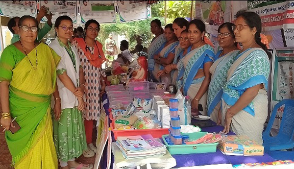 ప్రజారోగ్యానికి అంగన్వాడీల సేవలు అభినందనీయం