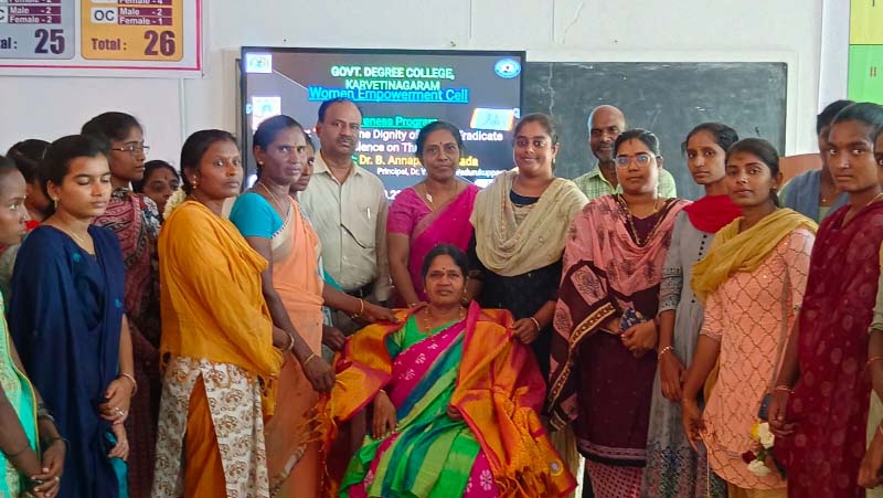 మహిళలు శారీరక మానసిక స్థైర్యం కలిగి ఉండాలి