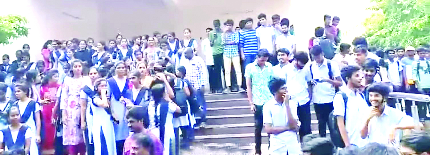 ఆ భోజనం తినలేకపోతున్నాం