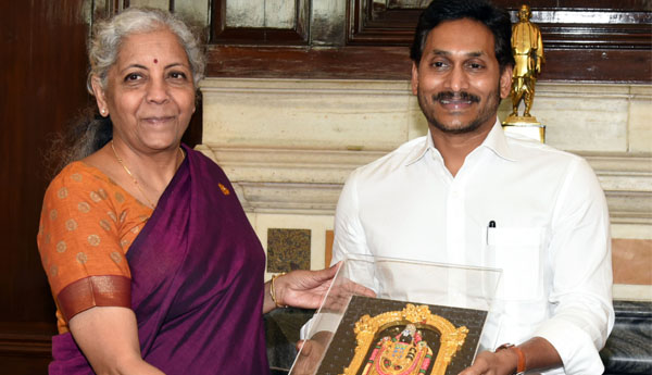 నిధులు ఇవ్వండి- కేంద్ర మంత్రులకు ముఖ్యమంత్రి జగన్‌ వినతి