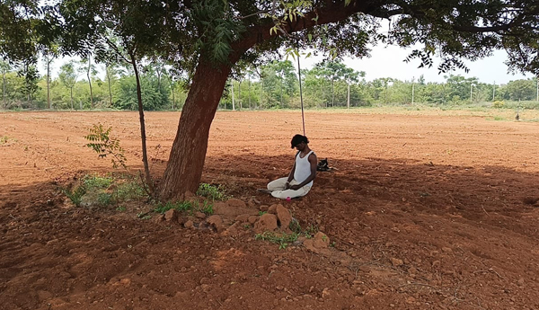 భూపోరాట రైతు ఆత్మహత్య