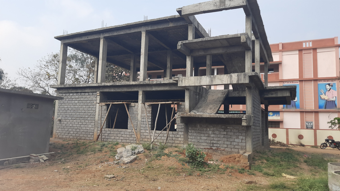 సచివాలయ భవనాలకు మోక్షమెప్పుడో..!