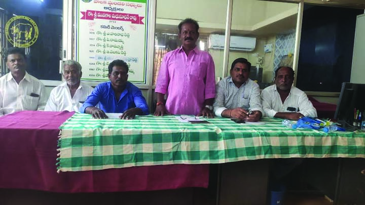 పాడి రైతులకు వెన్నుదన్నుగా మిల్క్‌ సొసైటీ సేవలు మరింత విస్తరణ : ఛైర్మన్‌ మధుసూదన్‌ రావు