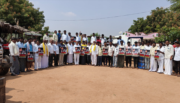 /Chandrababu's-solidarity-with-peasant-chariots