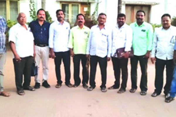 ఉపాధ్యాయుల సమస్యలు పరిష్కరించాలి