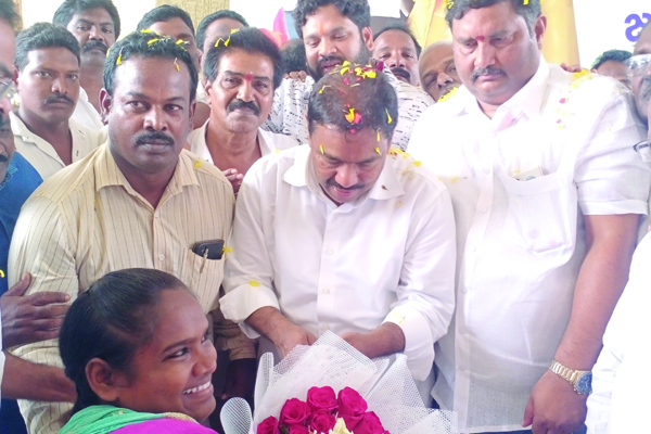 ఘనంగా మంత్రి విశ్వరూప్‌ పుట్టినరోజు