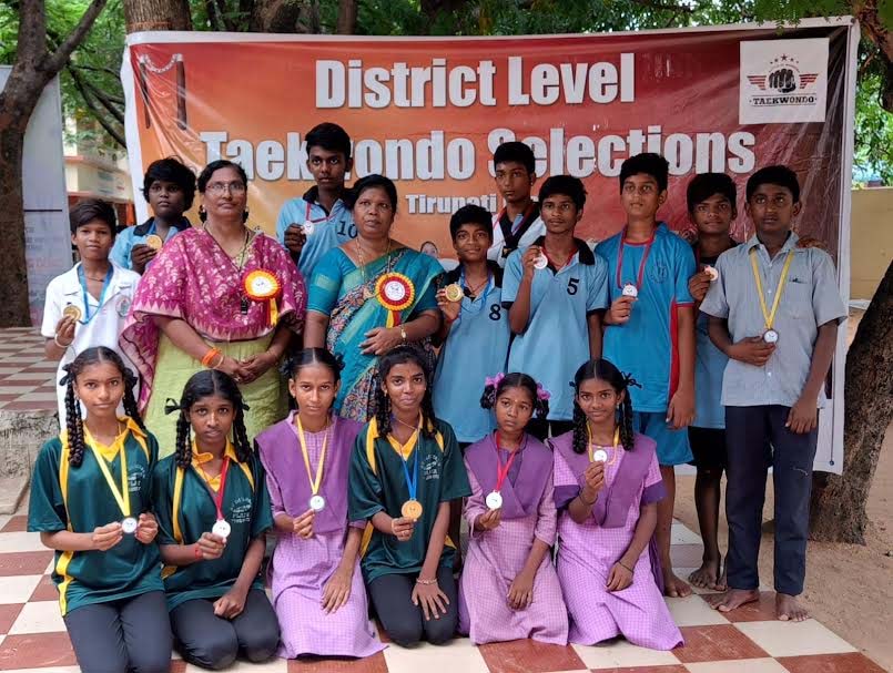 రాష్ట్రస్థాయి టెక్వాండో పోటీలకు పెరుమాళ్ళపల్లి విద్యార్థులు
