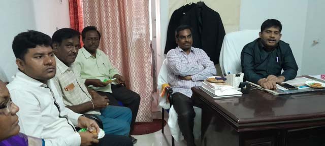 రెవెన్యూ అధికారులతో న్యాయమూర్తుల సమావేశం