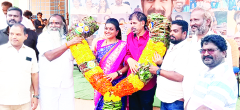 ఘనంగా సెల్వమణి జన్మదిన వేడుకలు