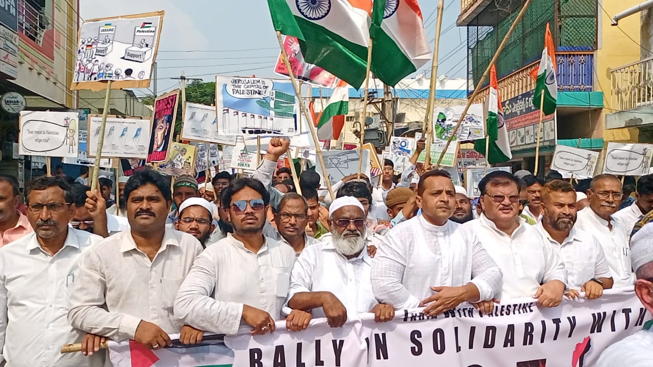 దాడులు ఆపి.. శాంతిని నెలకొల్పాలి