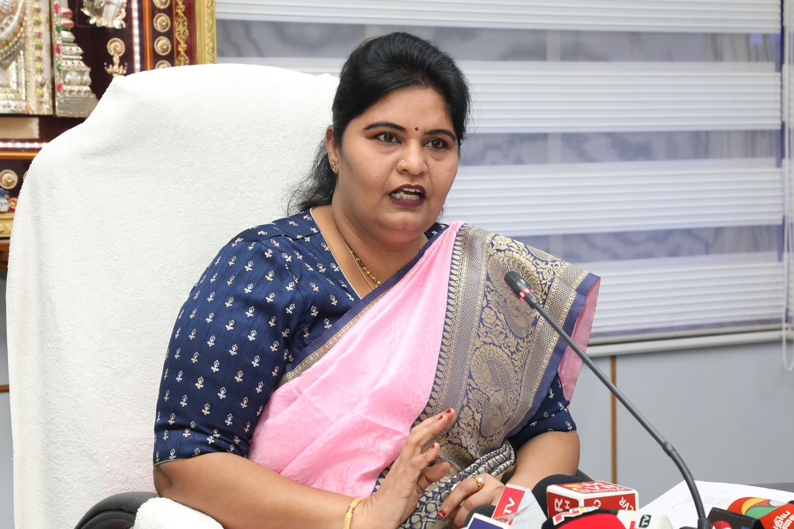 నవరాత్రి బ్రహ్మోత్సవాల్లో 14 రాష్ట్రాల నుంచి కళాకారులు