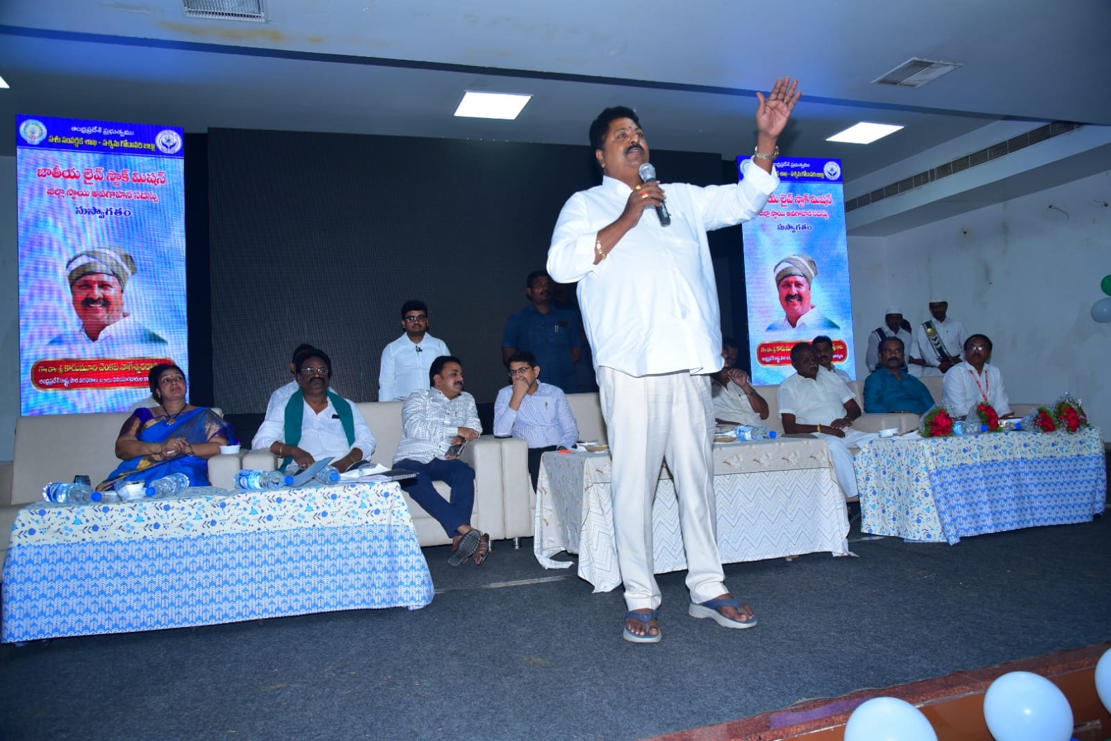 లైవ్‌ స్టాక్‌ మిషన్‌ను వినియోగించుకోవాలి