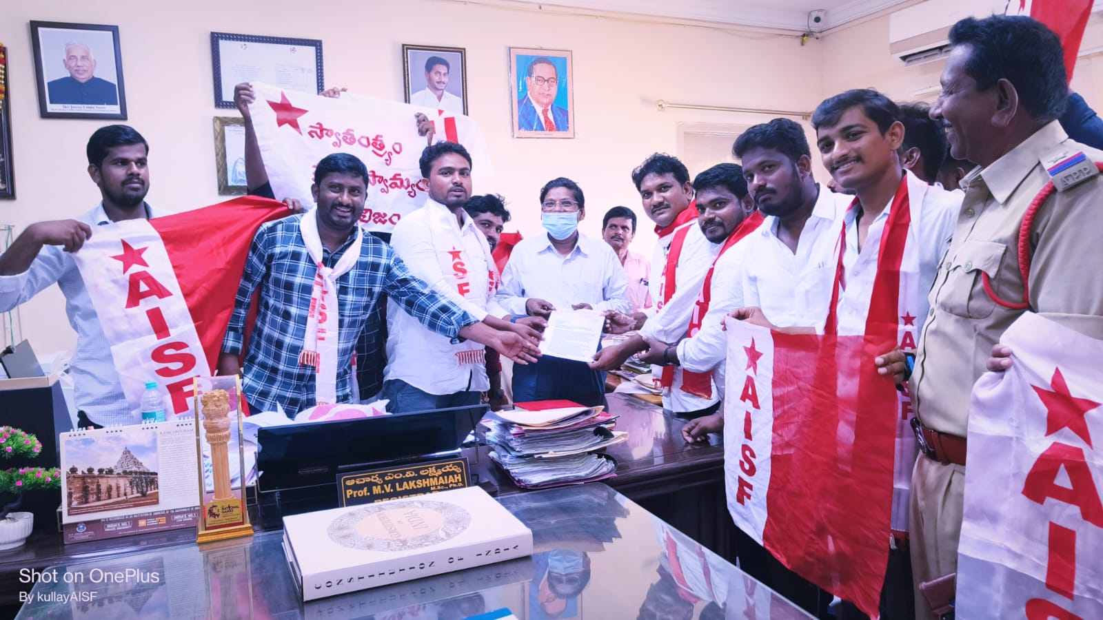 వయోజన దూరవిద్య కోర్సులు కొనసాగించండి