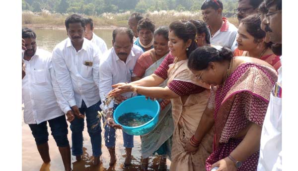 మత్స్యకార రైతులకు ప్రభుత్వ ప్రోత్సాహకం
