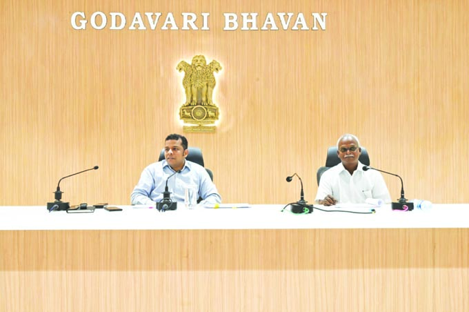  ప్రభుత్వ భవన నిర్మాణాలపై సమీక్ష