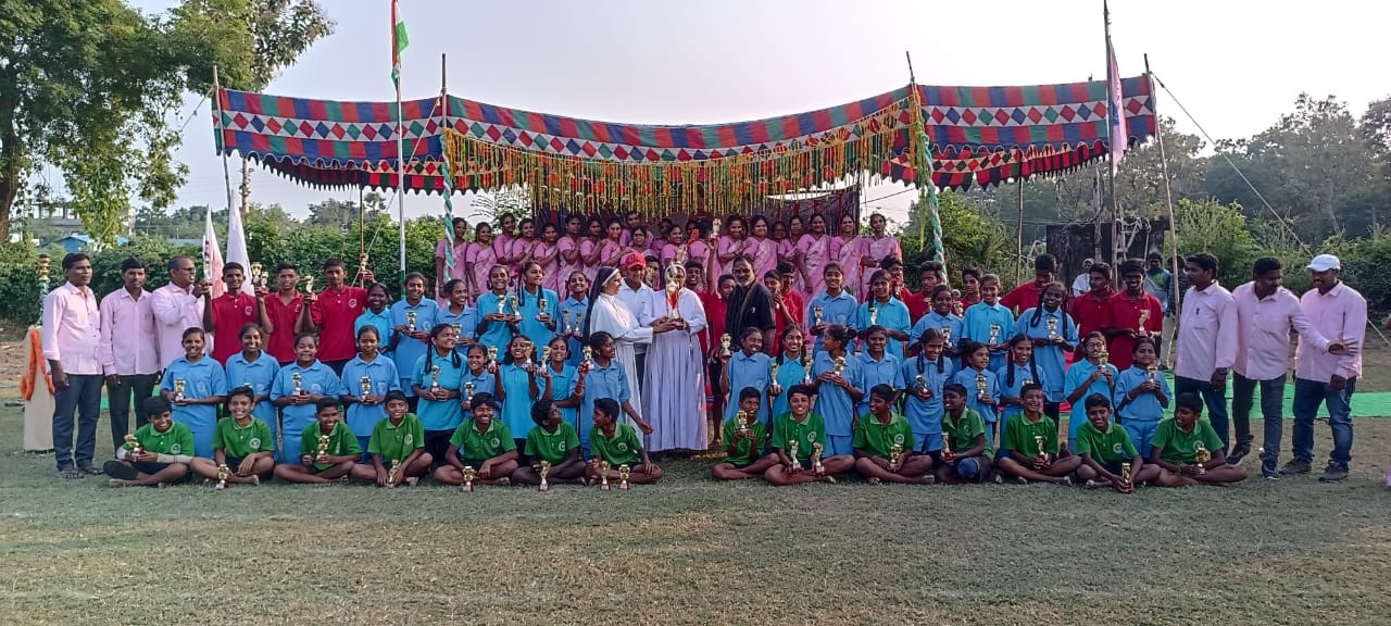 క్రీడా పోటీల్లో సెయింట్‌ ఫ్రాన్సిస్‌ విద్యార్థుల ప్రతిభ