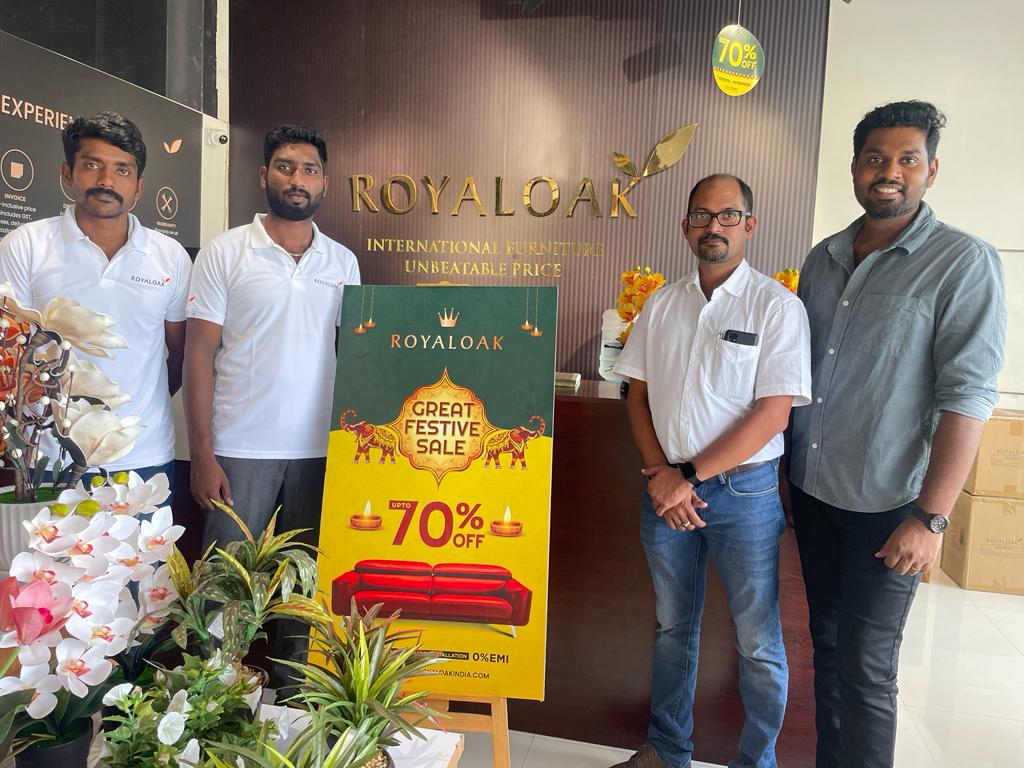 ఆఫర్లను ప్రకటిస్తూ.. 