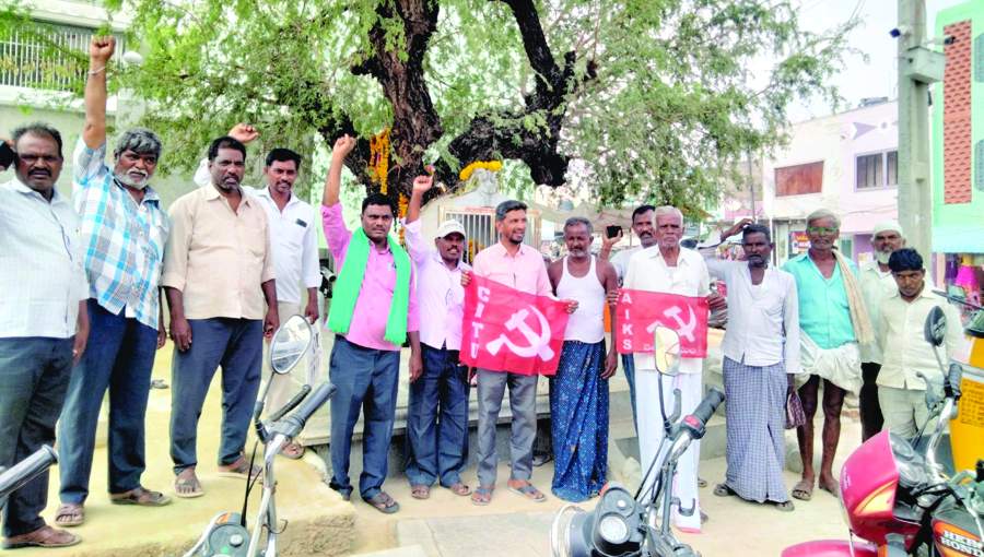 హర్షం వ్యక్తం చేస్తున్న ఎపి రైతుసంఘం, సిఐటియు నాయకులు
