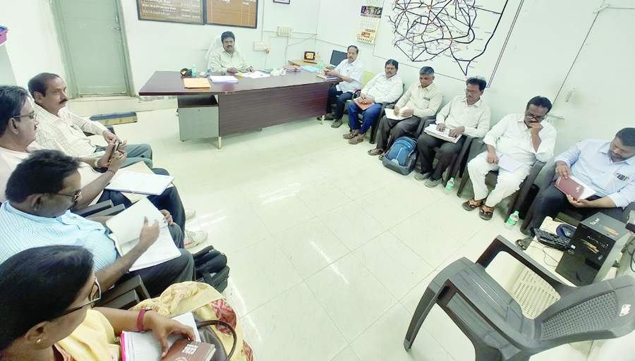  మాట్లాడుతున్న ఆర్టీసీ రీజినల్‌ మేనేజర్‌ సుమంత్‌ ఆర్‌.ఆంథోని