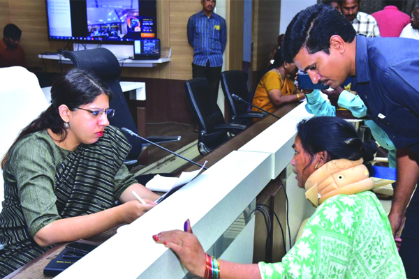 స్పందన అర్జీల పరిష్కారంపై ప్రత్యేక దృష్టి 