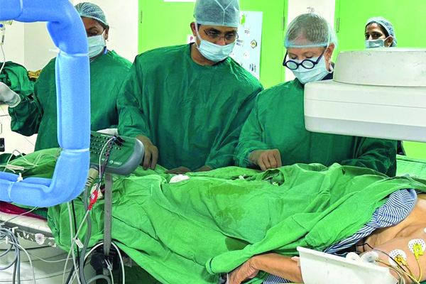 'ట్రస్ట్‌'లో లీడ్‌లెస్‌ పేస్‌మేకర్‌ ఇన్సర్షన్‌