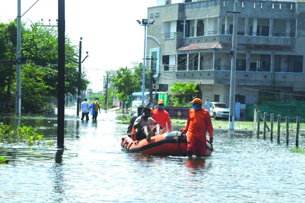 స్మార్ట్‌ సిటీలో సమస్యల తిష్ట