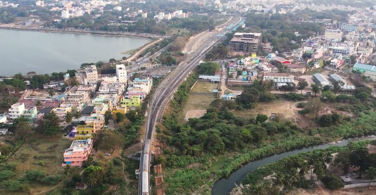 అభివృద్ధి, ఉపాధి అవకాశాలు అంతంతమాత్రమే.. ఉన్నా.. విడిపోయినా.. ఇదే పరిస్థితి..