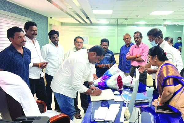 హౌసింగ్‌ ఛైర్మన్‌గా రెండోసారి దొరబాబు