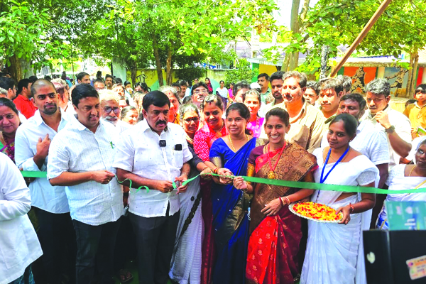 ప్రజల వద్దకే ప్రభుత్వ వైద్య సేవలు